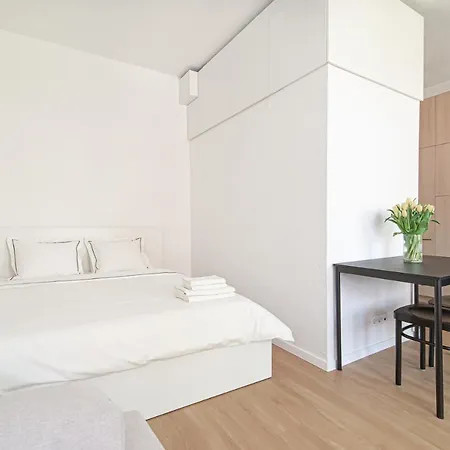 Lovely With Great Location No 2 By Urban Rent Appartement *